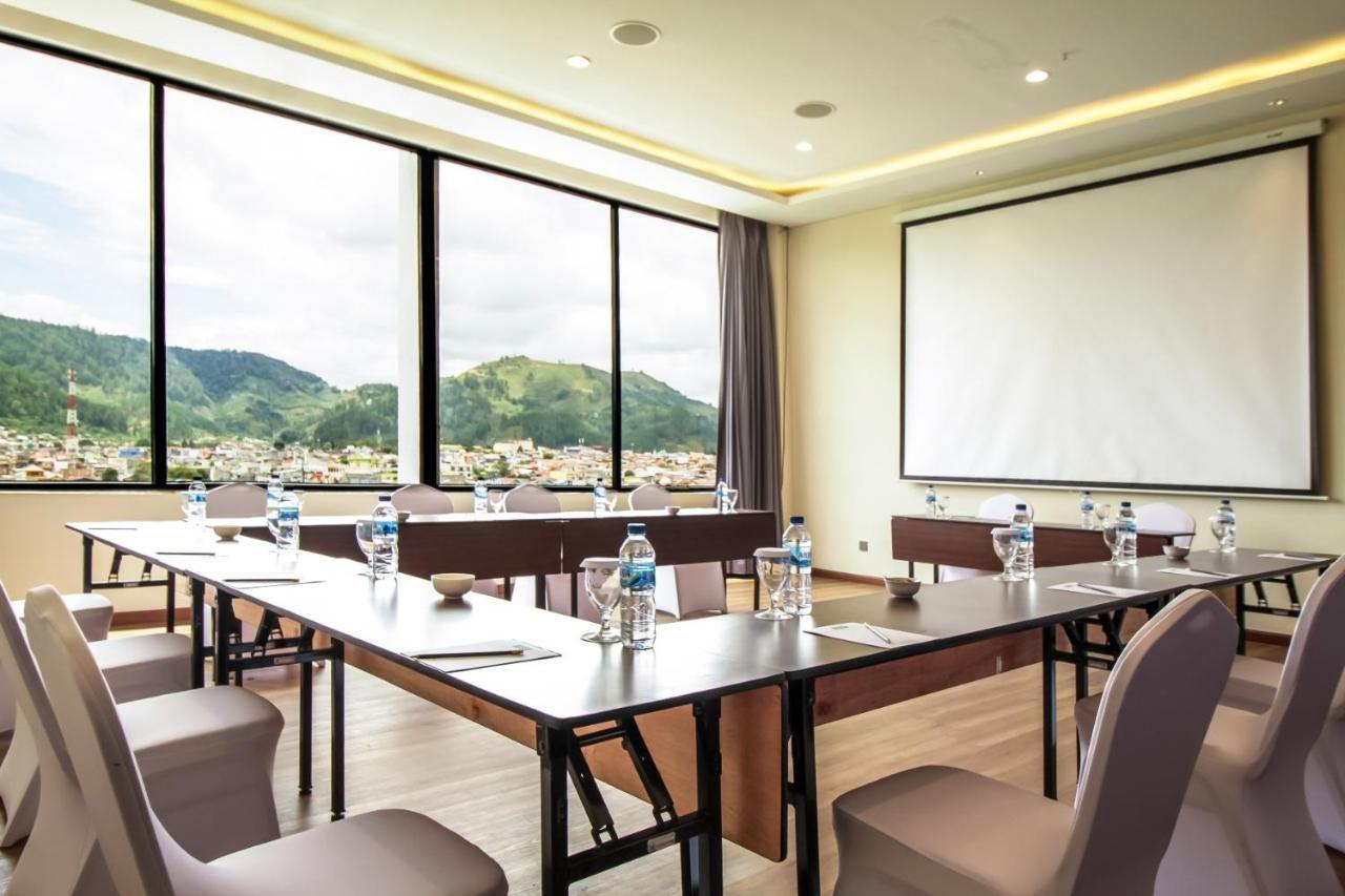 Parkside Gayo Petro Hotel Takengon 外观 照片