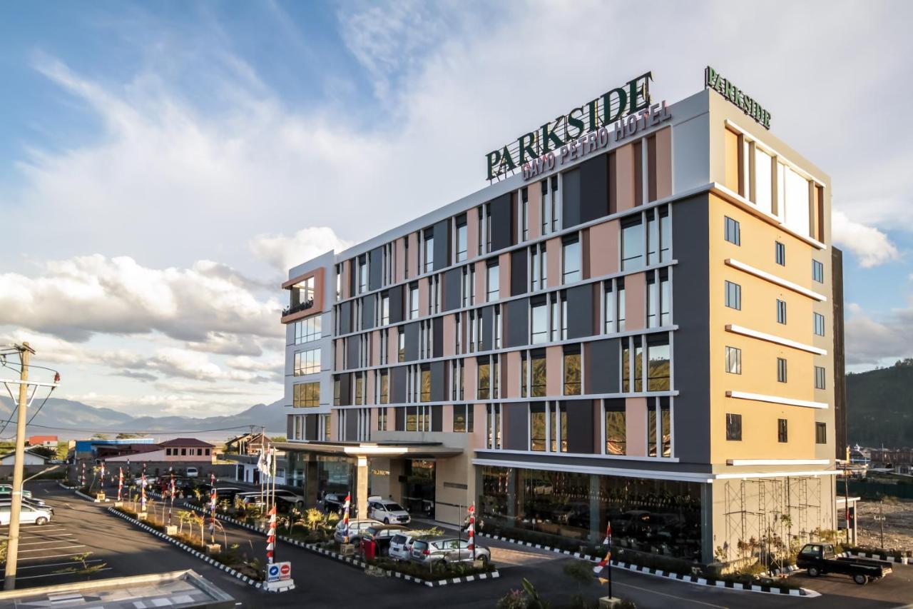 Parkside Gayo Petro Hotel Takengon 外观 照片